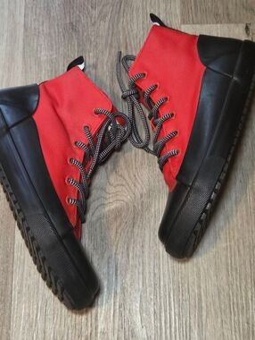 Hunter for Target Kids Red and Black Lace-Up Rain Boots